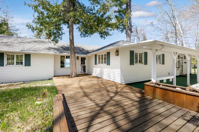 8432 S Dunns Farm Road, Kasson Twp, MI 49664