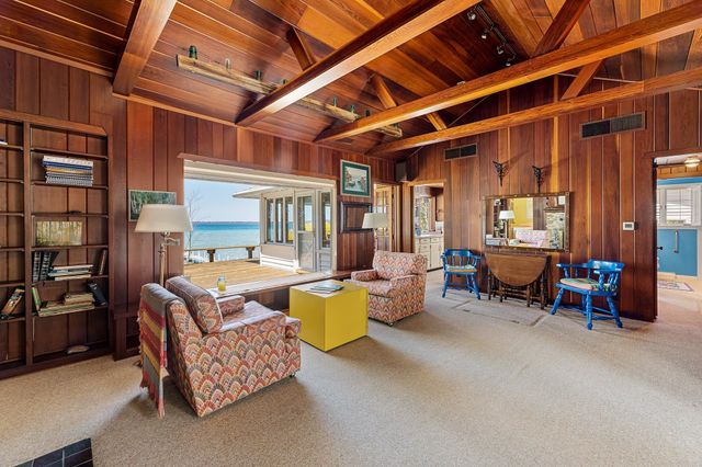 8432 S Dunns Farm Road, Kasson Twp, MI 49664