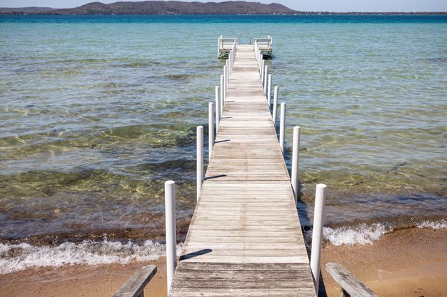 8432 S Dunns Farm Road, Kasson Twp, MI 49664