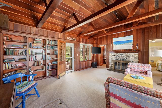 8432 S Dunns Farm Road, Kasson Twp, MI 49664