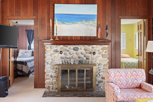 8432 S Dunns Farm Road, Kasson Twp, MI 49664