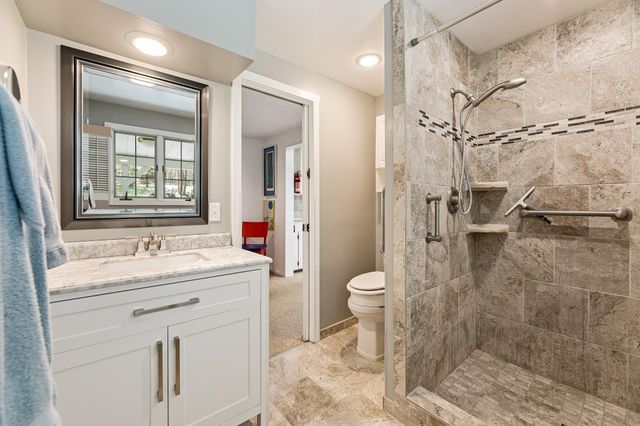 8432 S Dunns Farm Road, Kasson Twp, MI 49664