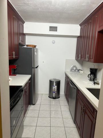 20140 NE 3rd Court 5, Miami, FL 33179