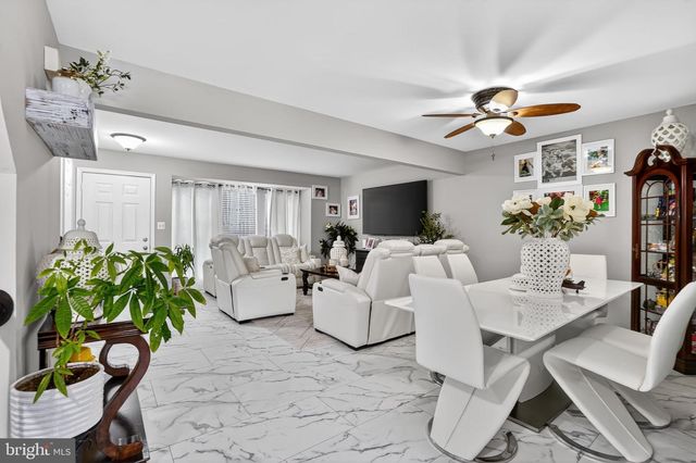 9214 JESSICA DR, Manassas Park, VA 20111