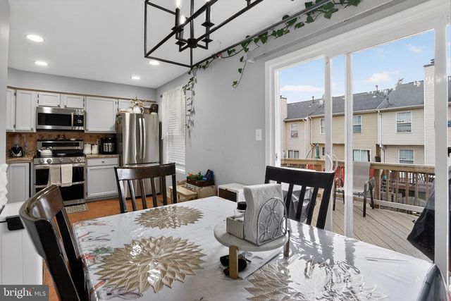 9214 JESSICA DR, Manassas Park, VA 20111