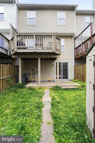 9214 JESSICA DR, Manassas Park, VA 20111