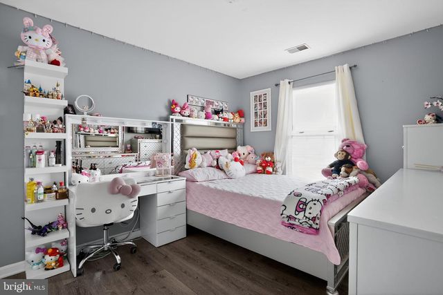 9214 JESSICA DR, Manassas Park, VA 20111