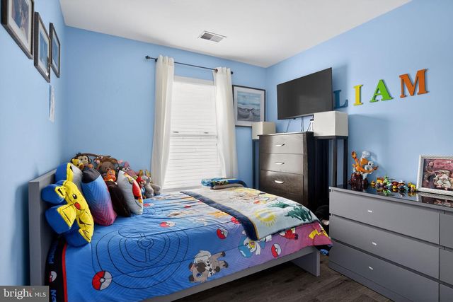 9214 JESSICA DR, Manassas Park, VA 20111