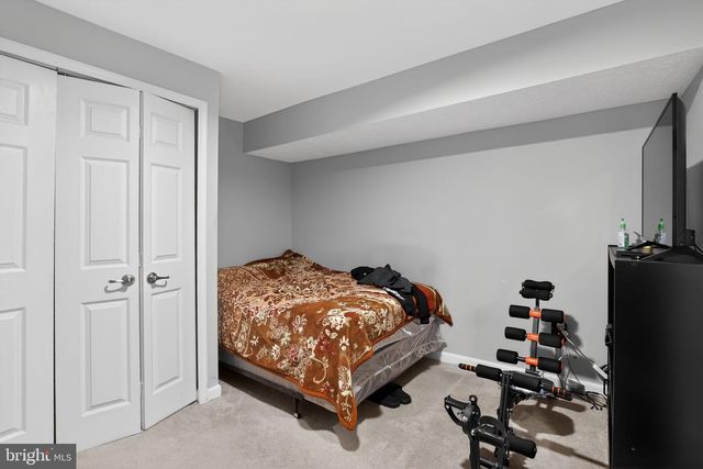 9214 JESSICA DR, Manassas Park, VA 20111