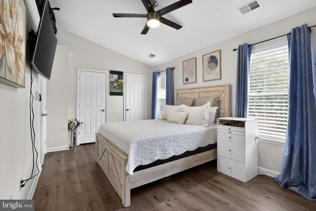 9214 JESSICA DR, Manassas Park, VA 20111