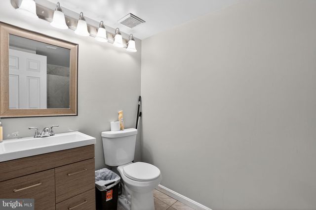 9214 JESSICA DR, Manassas Park, VA 20111