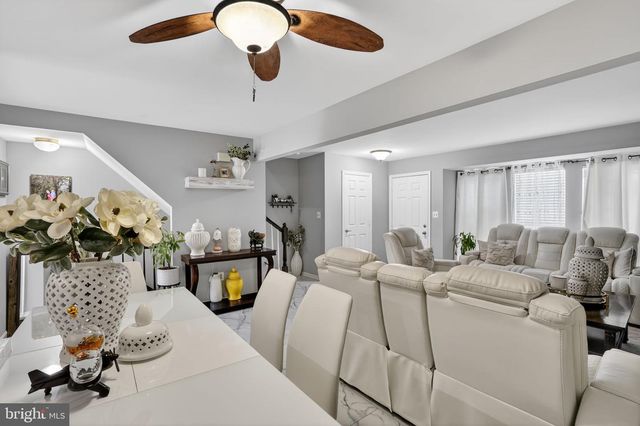 9214 JESSICA DR, Manassas Park, VA 20111