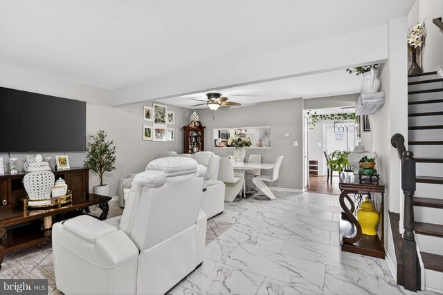 9214 JESSICA DR, Manassas Park, VA 20111