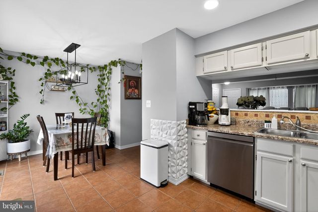 9214 JESSICA DR, Manassas Park, VA 20111