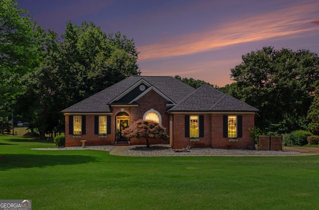 80 Bay Drive, Newnan, GA 30263
