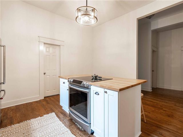 680 Grady SW Place, Atlanta, GA 30310