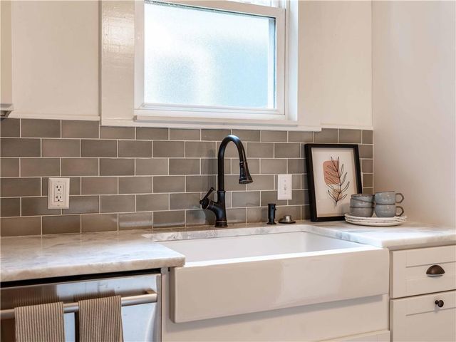 680 Grady SW Place, Atlanta, GA 30310