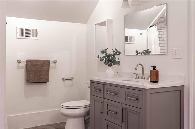 680 Grady SW Place, Atlanta, GA 30310