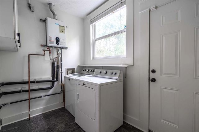 680 Grady SW Place, Atlanta, GA 30310