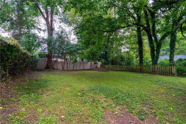 680 Grady SW Place, Atlanta, GA 30310