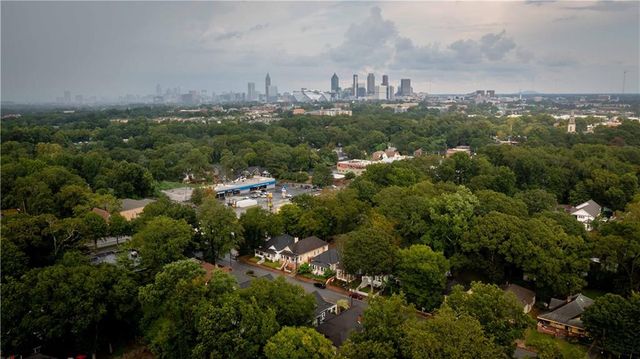 680 Grady SW Place, Atlanta, GA 30310