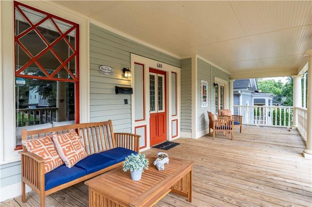 680 Grady SW Place, Atlanta, GA 30310