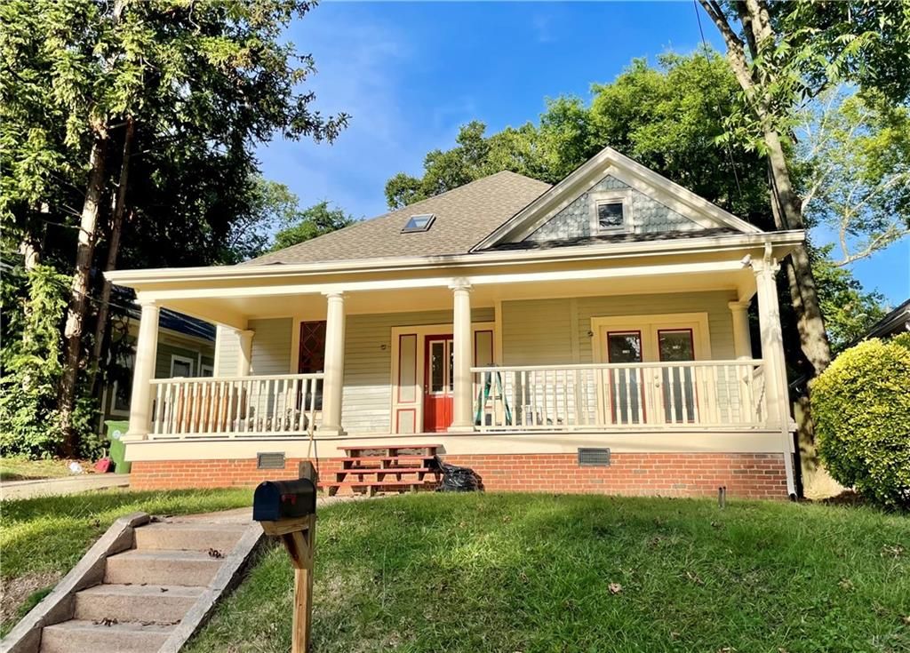 680 Grady SW Place, Atlanta, GA 30310