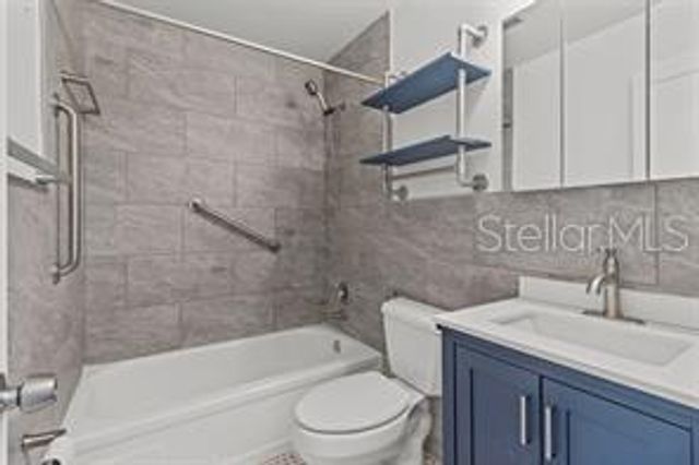 5257 81ST LANE N 17, St Petersburg, FL 33709