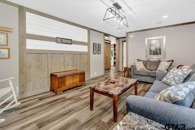 20143 C County Road 450, Lindale, TX 75771