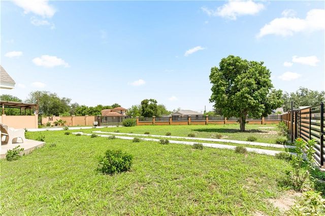 1101 Greenbriar Avenue, Mission, TX 78572