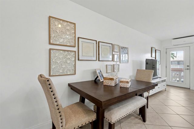 901 SW 11th Ave 16H, Hallandale Beach, FL 33009