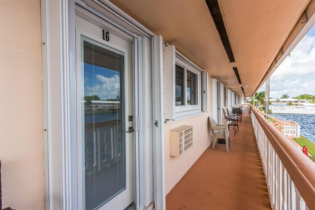 901 SW 11th Ave 16H, Hallandale Beach, FL 33009