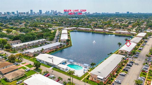 901 SW 11th Ave 16H, Hallandale Beach, FL 33009