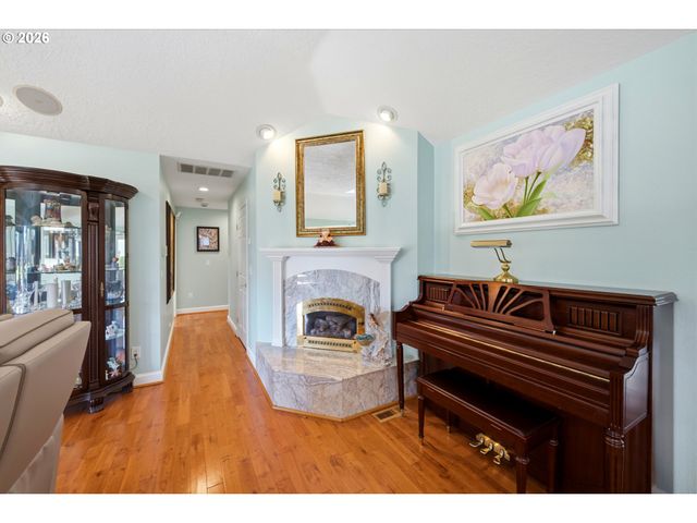 468 PALMER Dr N, Keizer, OR 97303