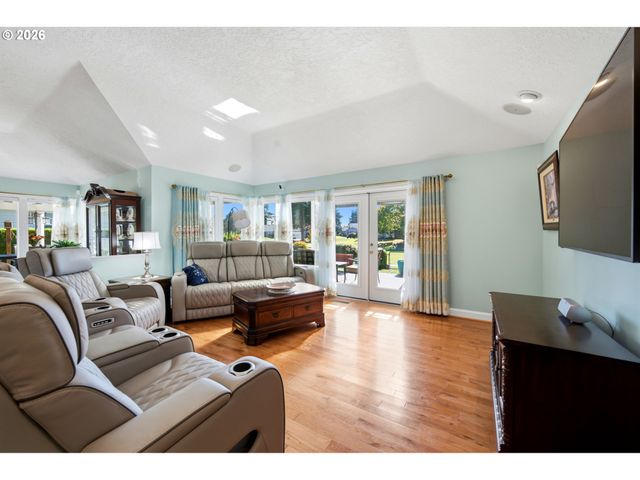468 PALMER Dr N, Keizer, OR 97303