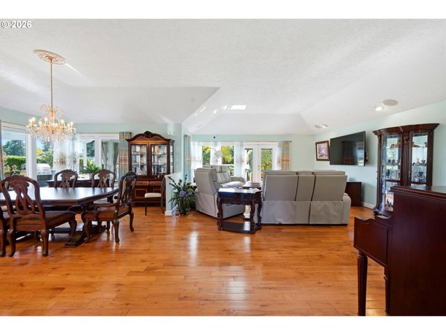 468 PALMER Dr N, Keizer, OR 97303