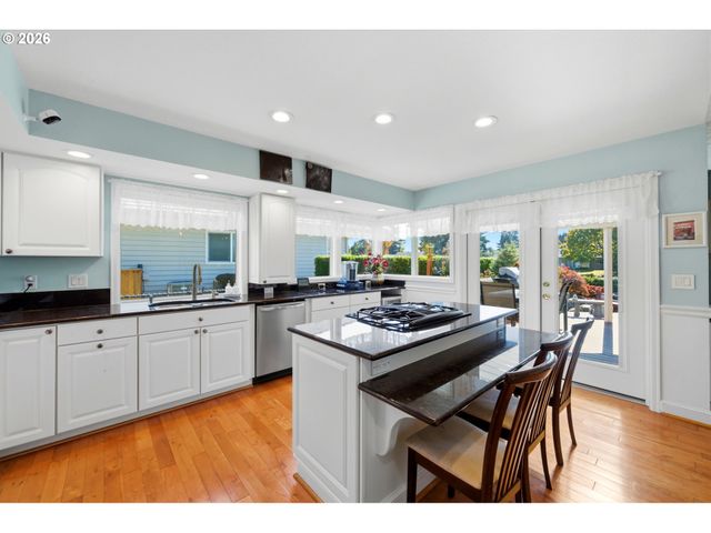 468 PALMER Dr N, Keizer, OR 97303