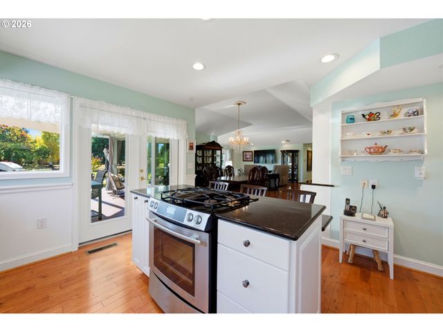 468 PALMER Dr N, Keizer, OR 97303
