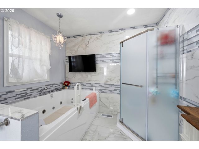 468 PALMER Dr N, Keizer, OR 97303