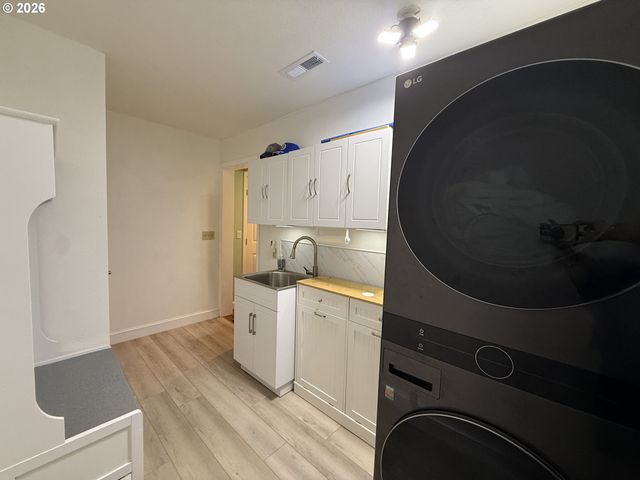 468 PALMER Dr N, Keizer, OR 97303