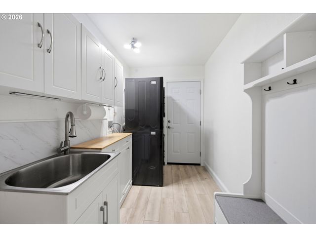 468 PALMER Dr N, Keizer, OR 97303