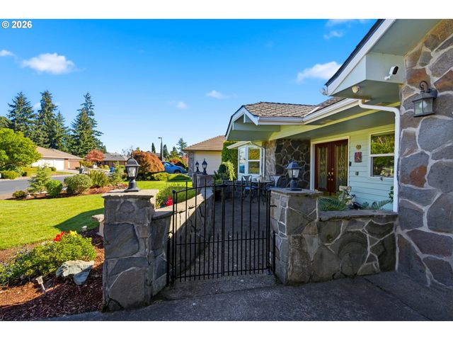 468 PALMER Dr N, Keizer, OR 97303