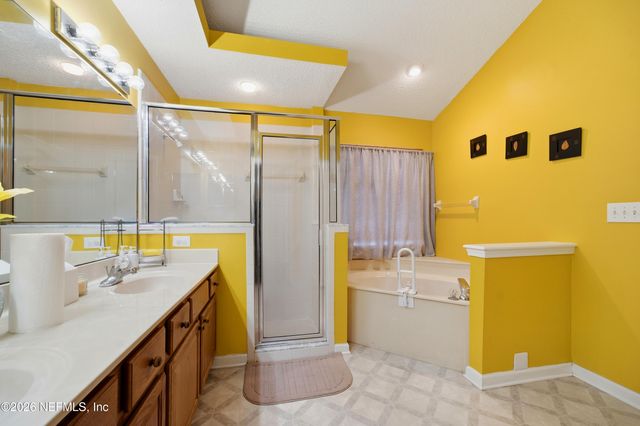 1879 SUNCHASE Court, Jacksonville, FL 32246