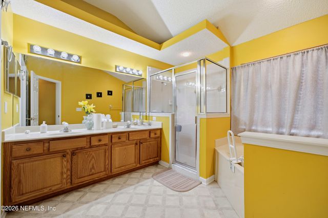1879 SUNCHASE Court, Jacksonville, FL 32246