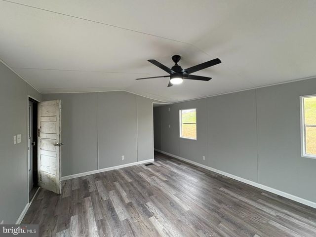 504 CLEVELAND AVENUE EXT, Waynesboro, PA 17268