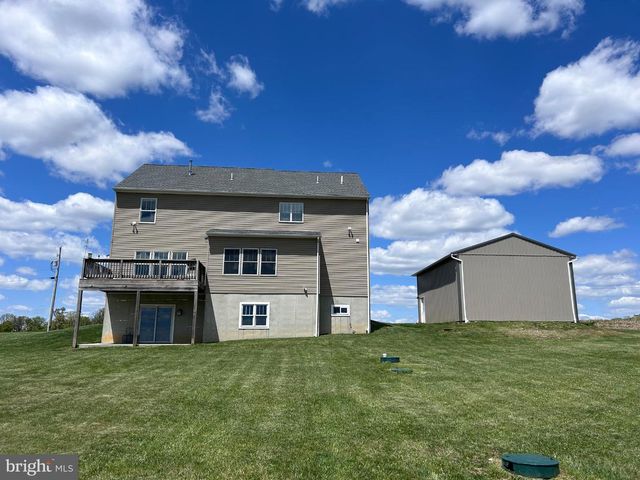 6792 HICKORY RD, Stewartstown, PA 17363