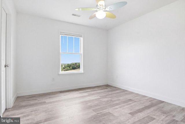 6792 HICKORY RD, Stewartstown, PA 17363
