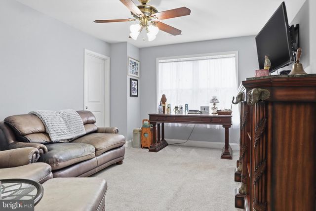 6792 HICKORY RD, Stewartstown, PA 17363