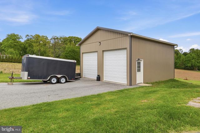 6792 HICKORY RD, Stewartstown, PA 17363