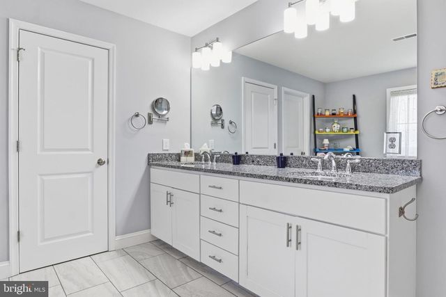6792 HICKORY RD, Stewartstown, PA 17363